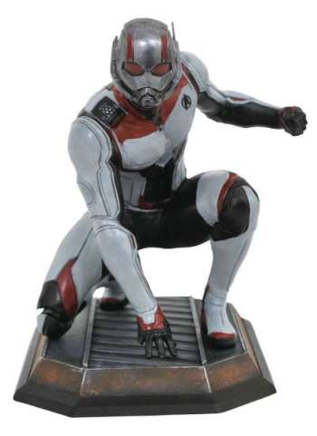 Diamond Select Gallery: Avengers End Game - Quantum Realm Ant-Man Diorama