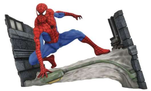 Diamond Select Gallery: Spider-Man Comic Webbing Diorama