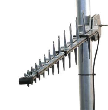Poynting Riktantenn 11dBi SMA med 7m kabel 700-2900 MHz